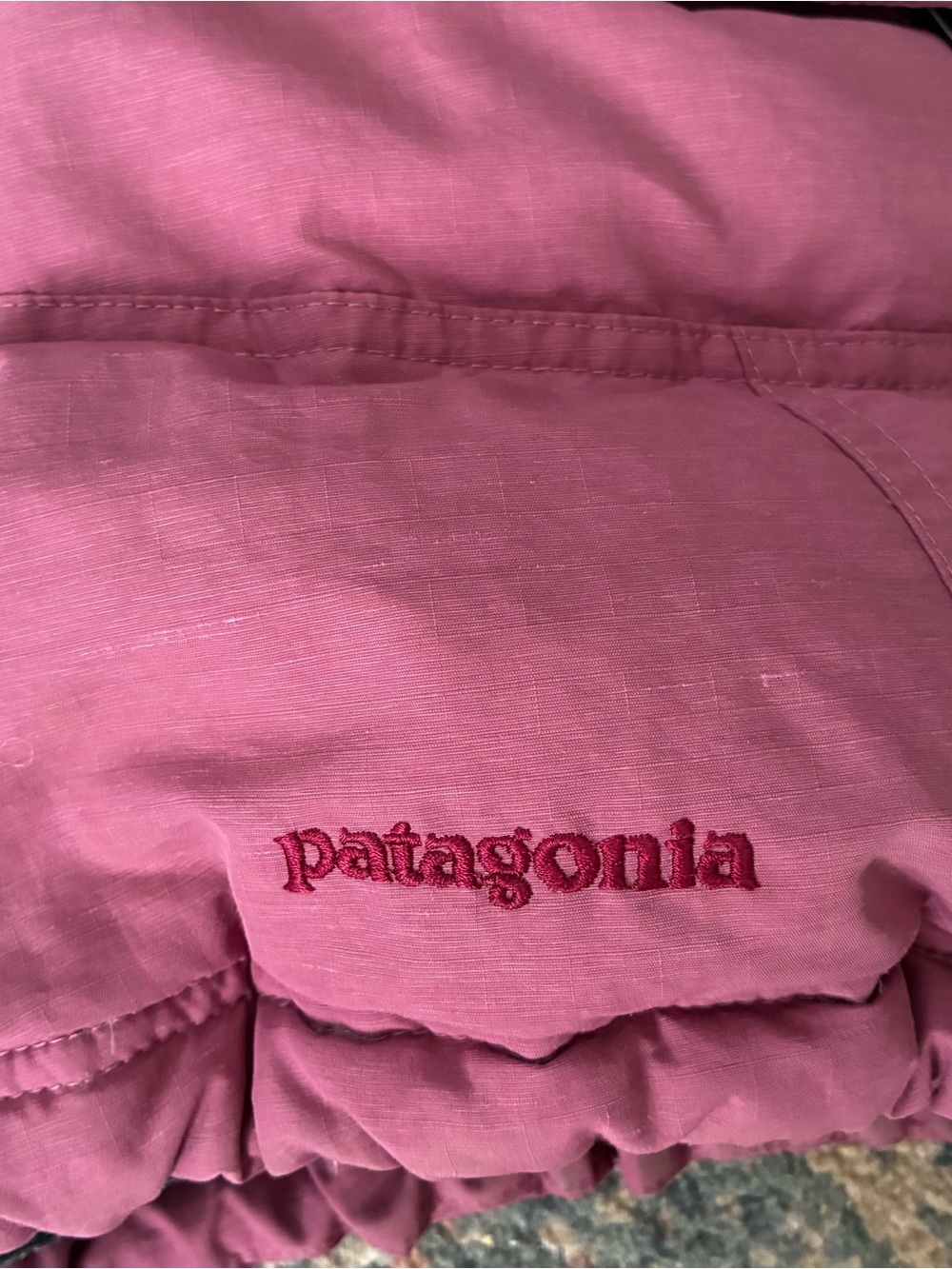 Patagonia Dusty Rose Hooded Puffer Jacket Down Patrol size large side vents - Picture 3 of 4